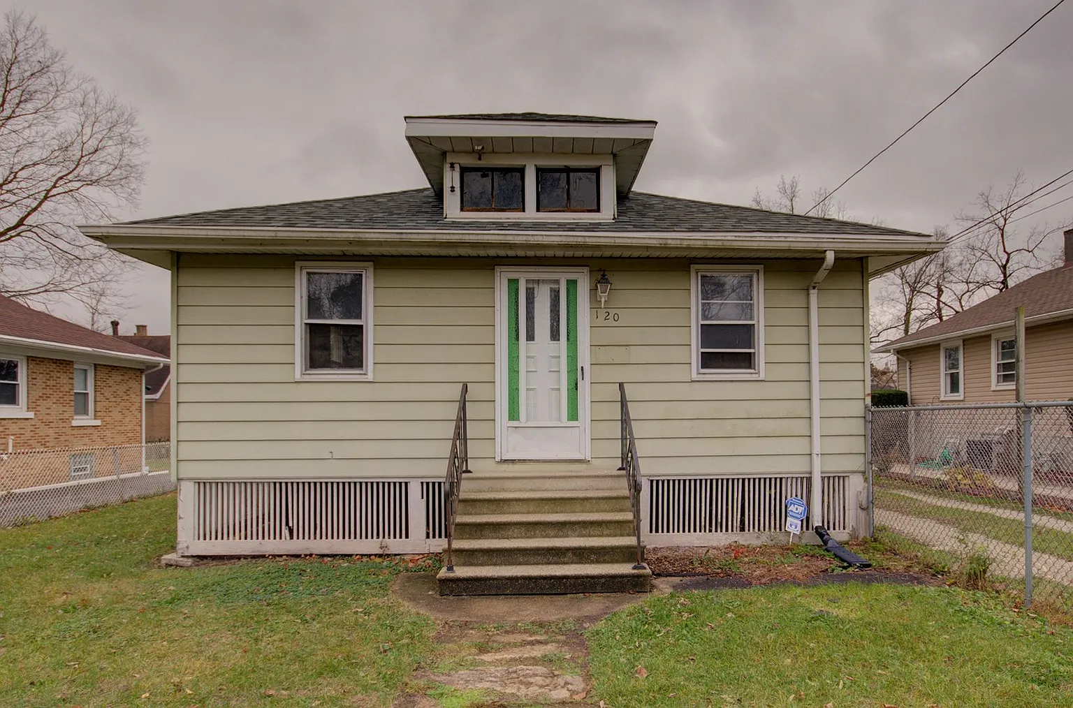120 Bowen Pl photo 1