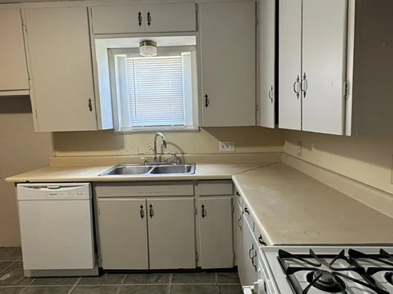 4323 S Polk St — Photo 10