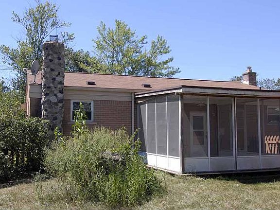 3rd image of 1008 Marion Dr