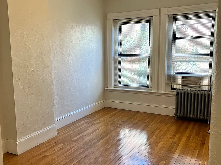 24 Isabella St #3 — Photo 7