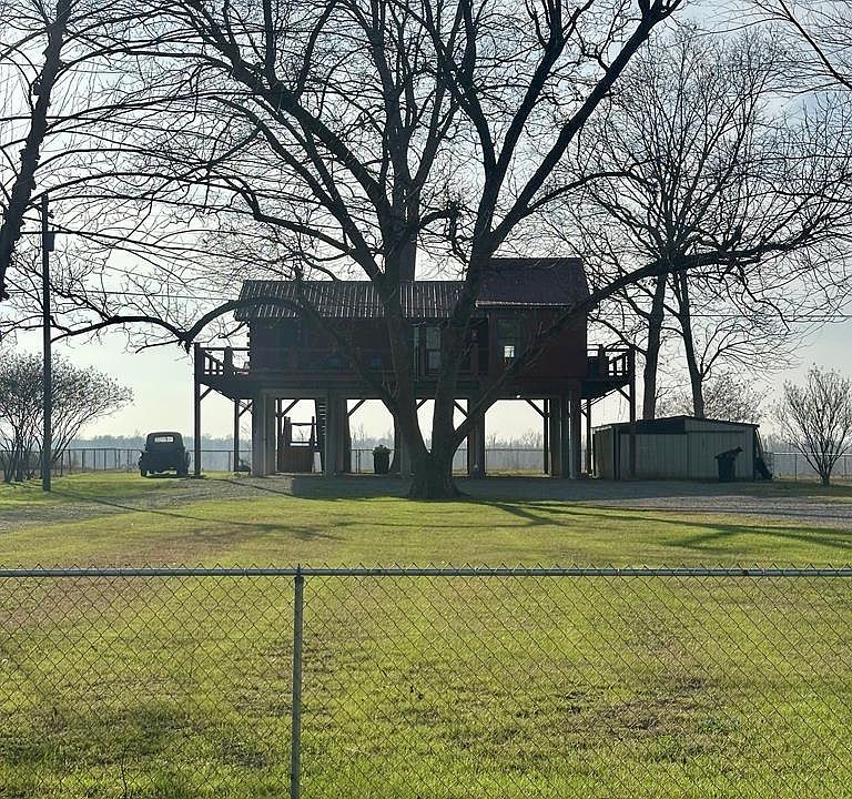 1st image of 1831 S Lake Ferguson Rd