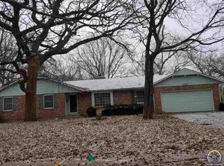 3424 SW Birchwood Dr, Topeka, KS 66614