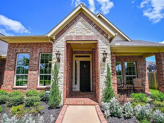 5th image of 2707 Bonnie Bray Dr