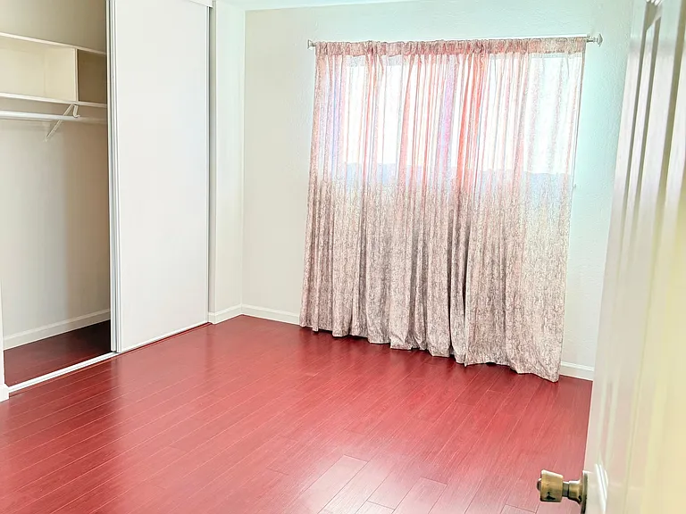 4613 Hampshire Way — Photo 36