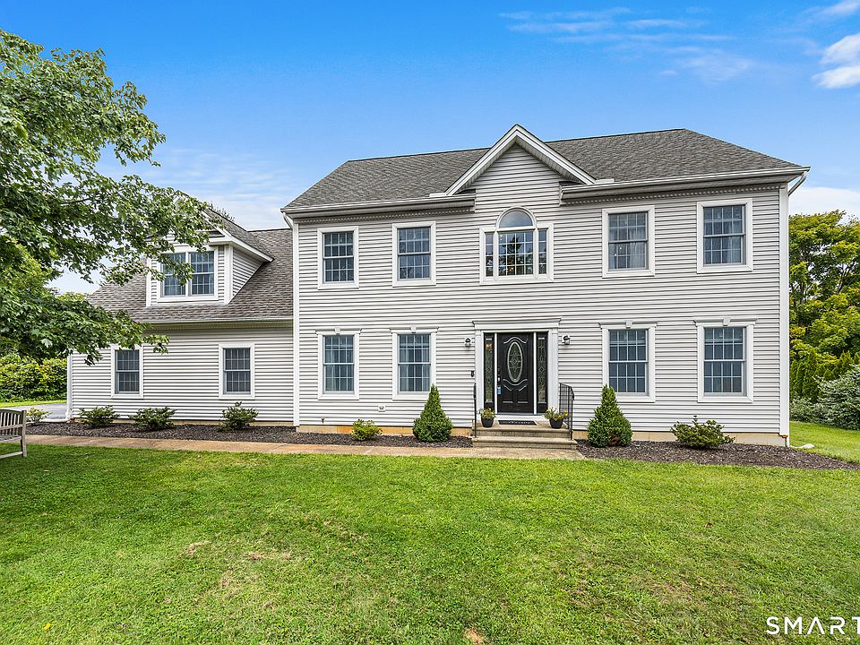 1st image of 15 Hillside Lane