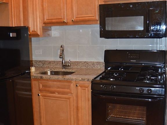 3rd image of 4764 N Virginia Ave APT 104