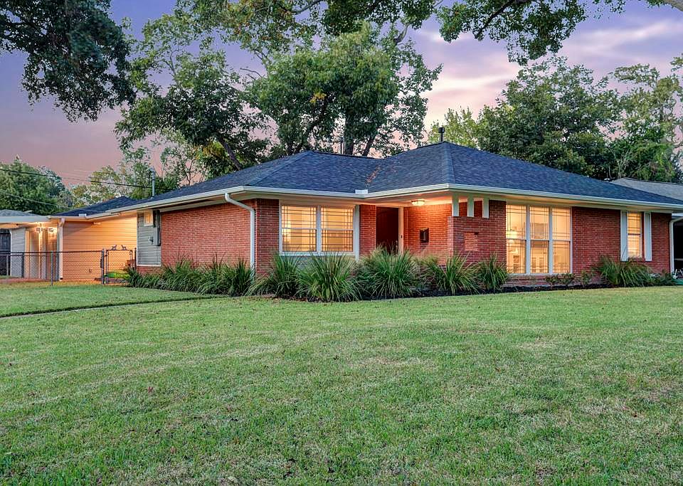 1st image of 2126 Gardenia Dr