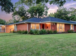 2126 Gardenia Dr, Houston, TX 77018