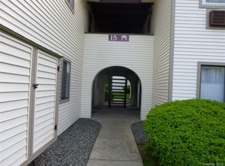 15 Club House Dr UNIT 2F, Fishkill, NY 12524