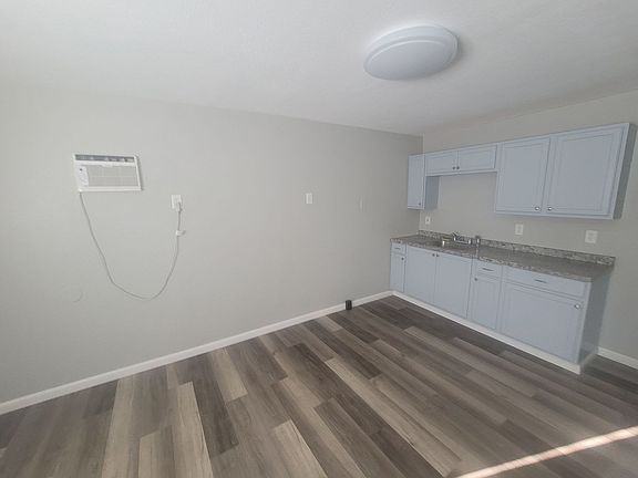 2nd image of 5728 Leeland Dr Unit 2