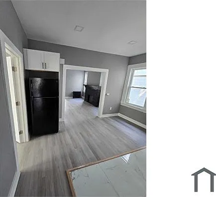 5 bed, $3,000 — Photo 3