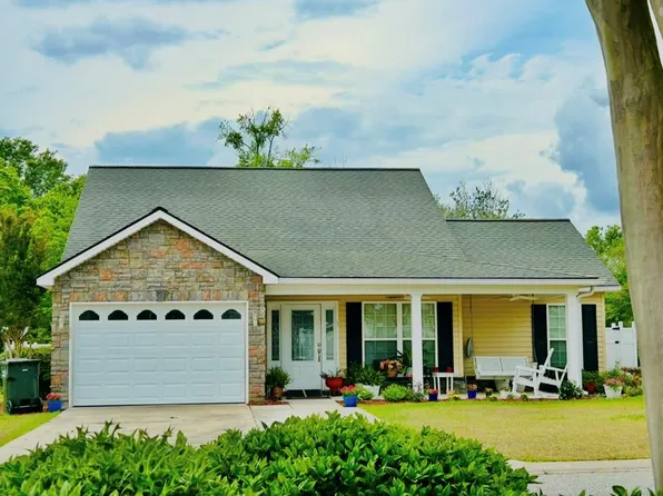 36 Cobblestone Blvd SE, Moultrie, GA 31788