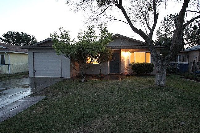 1st image of 484 2nd St