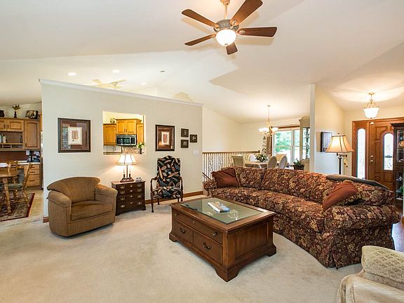 4th image of 10174 Higley Dr