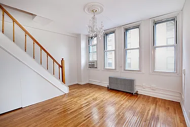 Rented by Nest Seekers International