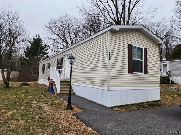 183 Haddon Dr, Macungie, PA 18062