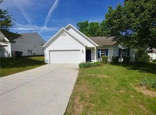 3807 Abbeywood Dr, Jamestown, NC 27282