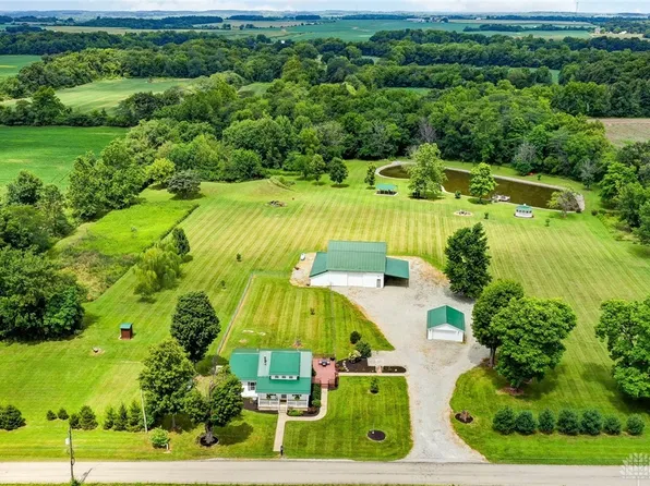 10035 Wolfe Rd, New Vienna, OH 45159