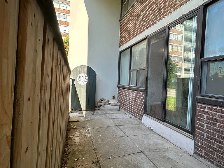 2121 Roche Ct #106 — Photo 24