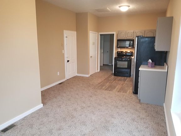 2nd image of 306 Main St #C
