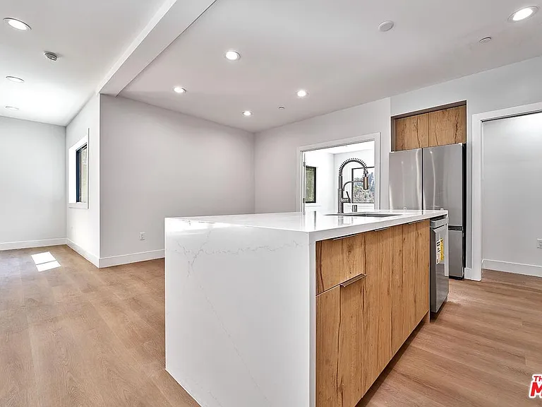 102 Marion Blvd — Photo 11
