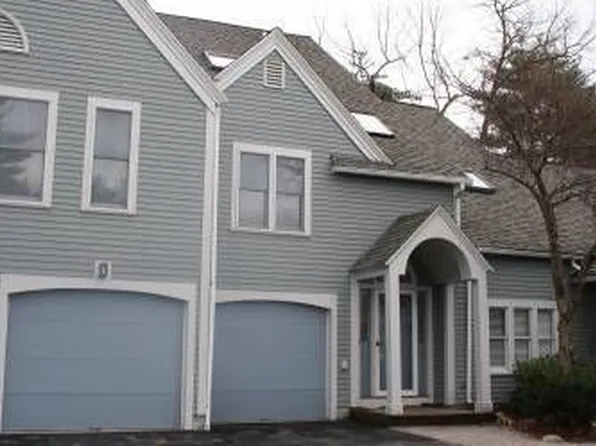 49 Hawthorne Village Rd, Nashua, NH 03062