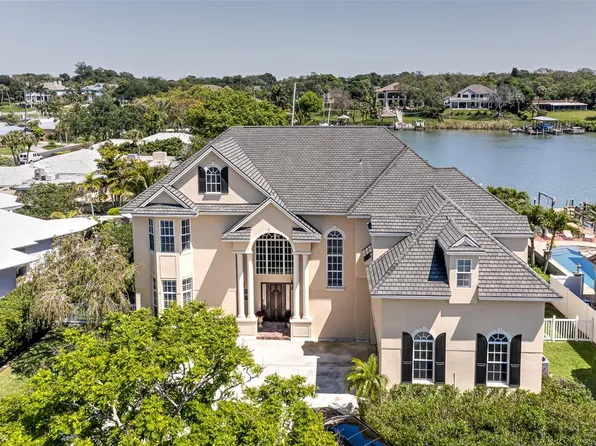203 Poinciana Ln, Largo, FL 33770