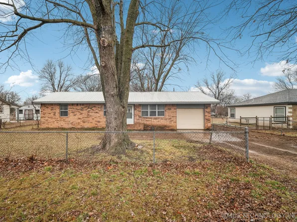 115 S Pecan St, Oologah, OK 74053