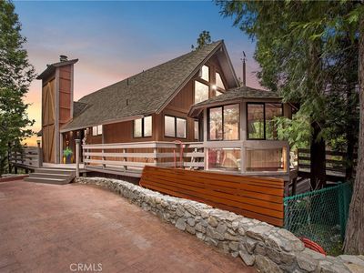 825 Grass Valley Rd, Lake Arrowhead, CA, 92352