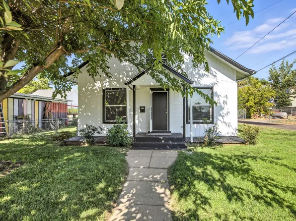 144 N 5th St, Central Pt, OR 97502