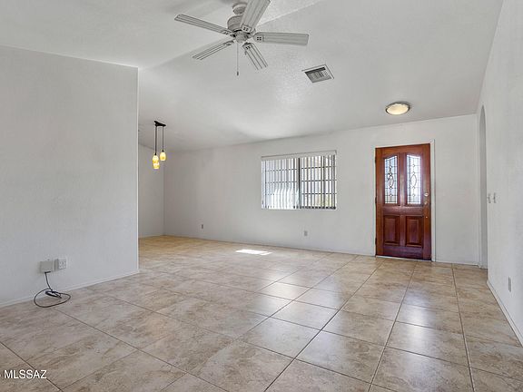 5th image of 4770 N Mayfair Cir