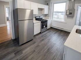 452 Hanover St, Boston, MA