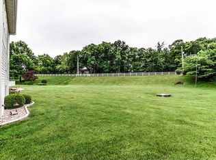 6128 Clifton Oaks Pl, Saint Louis, MO 63129