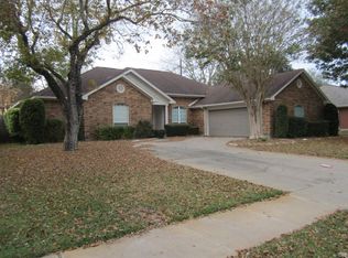 206 Windy Way Dr, Victoria, TX 77904