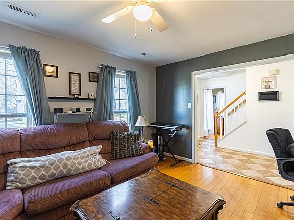 4th image of 3506 Silver Oak Ct