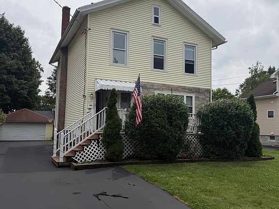 2nd image of 140 Summit St APT 2