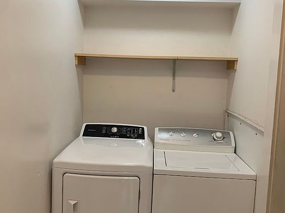 2nd image of 510 S Highland Ave APT 1