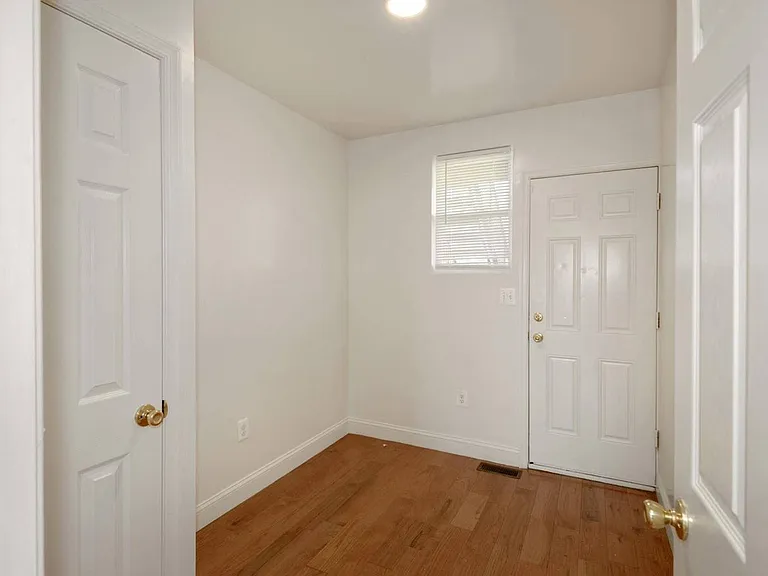 212 Orange St SE #3 — Photo 5