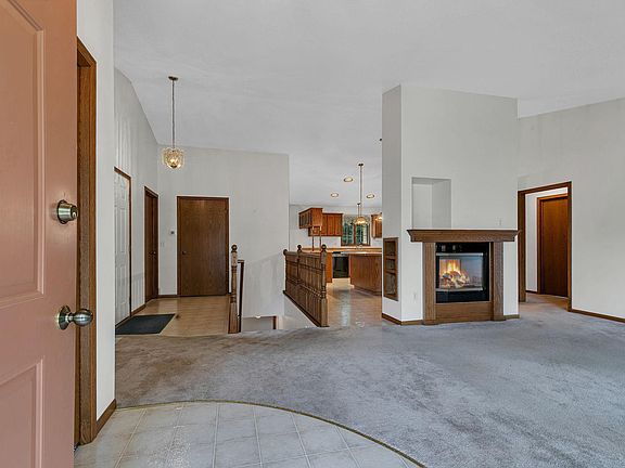 4th image of 343 Pondview Ln