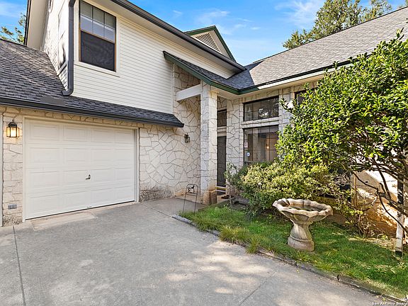 3rd image of 25735 Green River Dr.