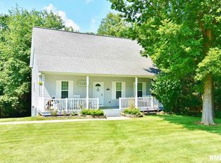 1463 Lakeview Rd N, Dahinda, IL 61428