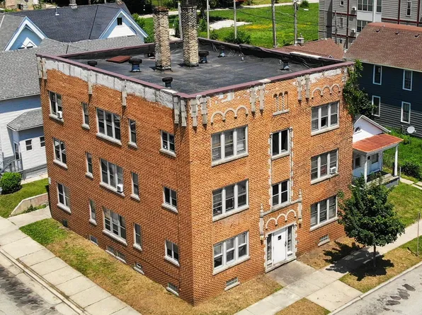 1242 W Highland Ave, Milwaukee, WI