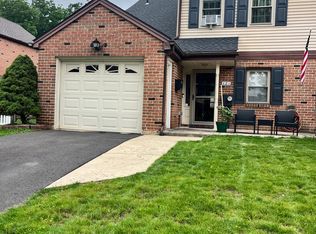 121 Garrison Ct, Langhorne, PA