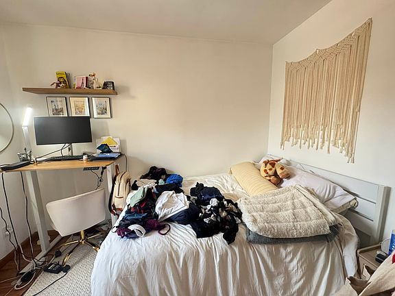 3rd image of 530 E 13th St APT 37