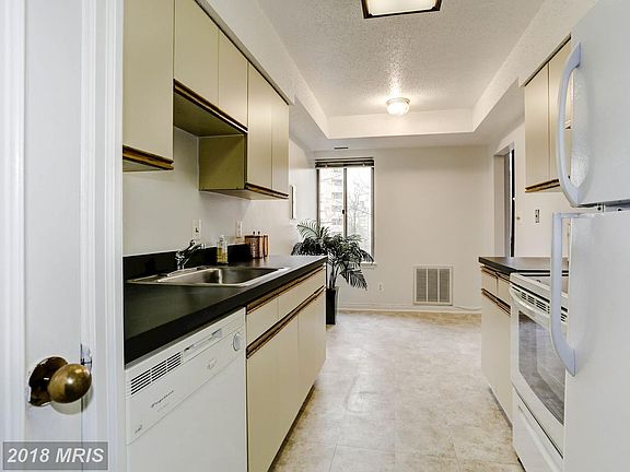 5th image of 5802 Nicholson Ln #2-801