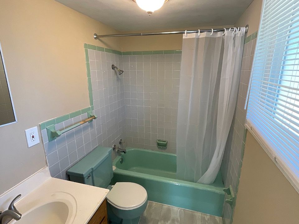 10836 Hallstead Dr, Saint Louis, MO 63136 Zillow