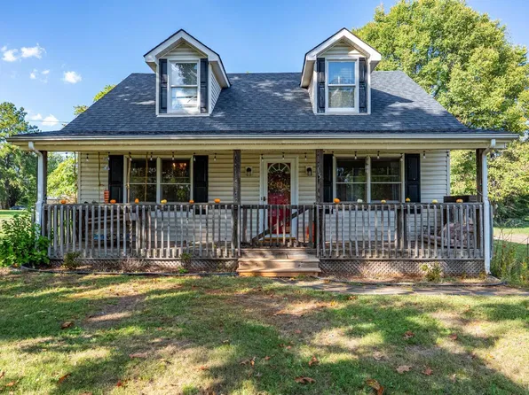 158 Pigeon Run Rd, Gladys, VA 24554