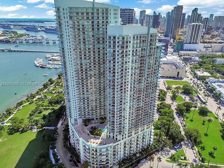 1900 N Bayshore Dr #5103 — Photo 52