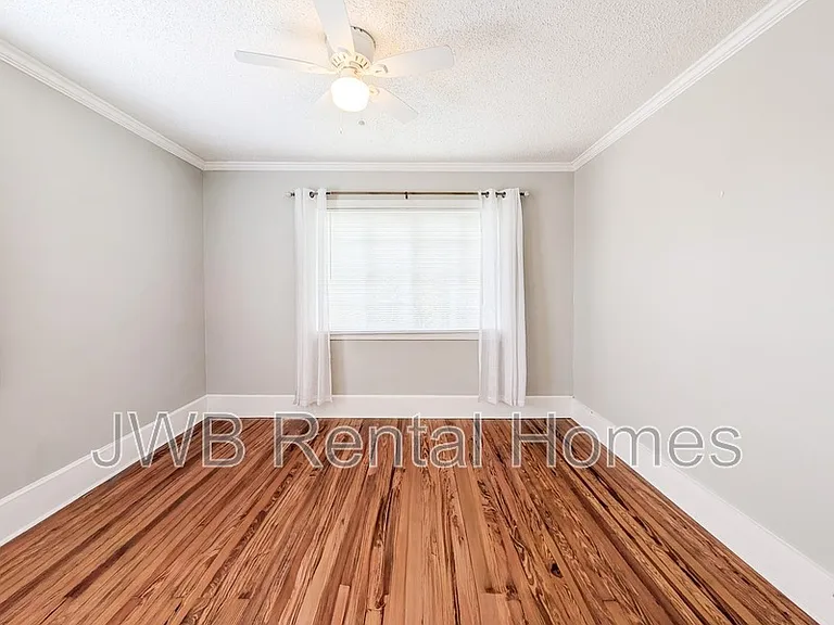 843 West St — Photo 9