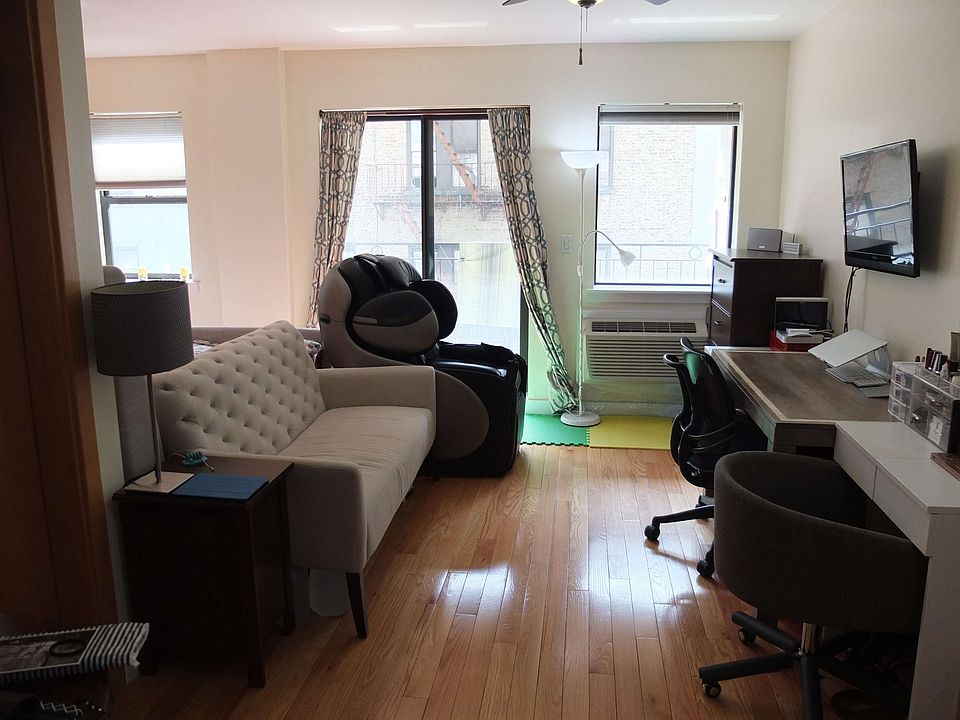 1st image of 3135 31st St #318
